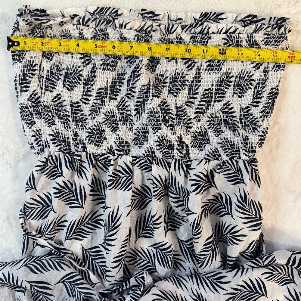 ee:some White & Navy Blue Palm Print Tiered Skirt Smocked Strapless Maxi Dress - Picture 10 of 14